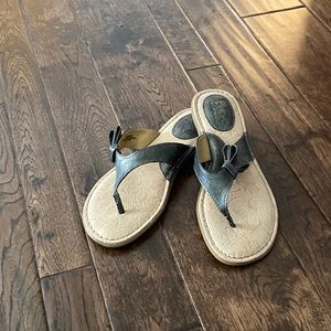 Born Concept Women’s sandals in size 6M.